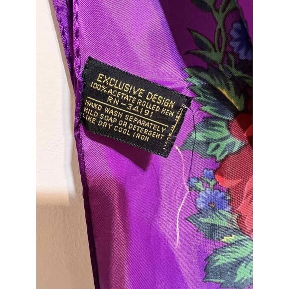 EXCLUSIVE DESIGN women's classic purple scarf Square with a flower - Picture 4 of 4
